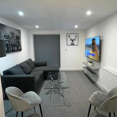 2 Bed Room Luxury Apartment In Old Kent Road Лондон Екстериор снимка